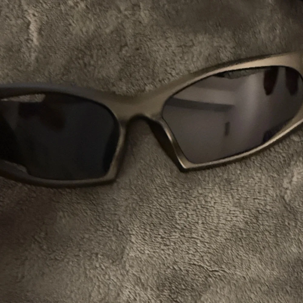 Balenciaga Matte Gunmetal Frame Black/Silver Mirror Lens Sunglasses